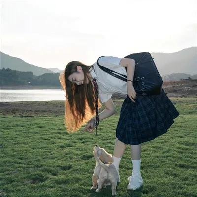 怪物行走 封面